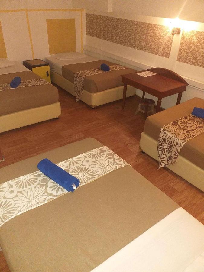 D Riverside Inn Malacca Екстер'єр фото